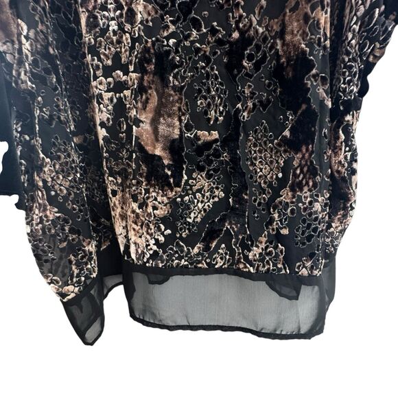 Chicos Womens Black Velour Embossed Animal Print Blouse Size 3 US XL Chiffon - Picture 4 of 8